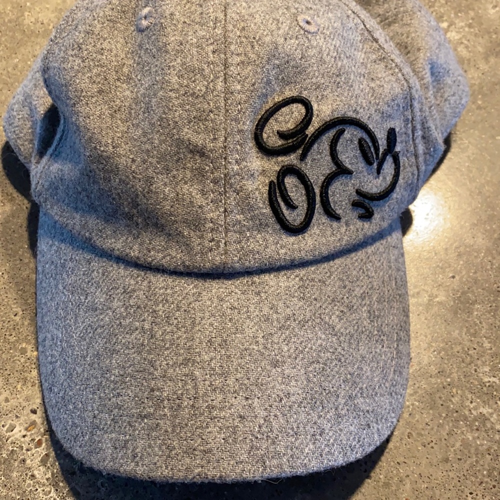 Disney Mickey Mouse fitted hat new no tags